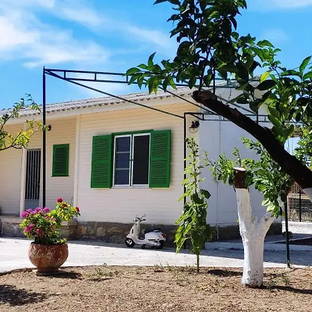 Tatil Evi Regina House Metaxáta