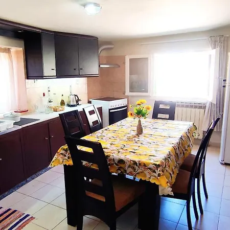 Regina House Vakantiehuis Metaxáta